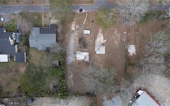 5th image of 112 Jefferson Ct