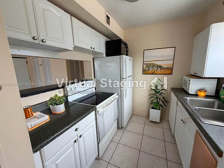 16508 NE 26th Ave #201 — Photo 8