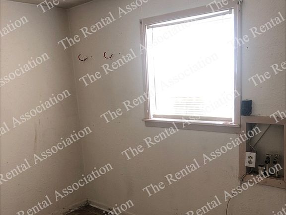 4th image of 2504 Arcadia Dr