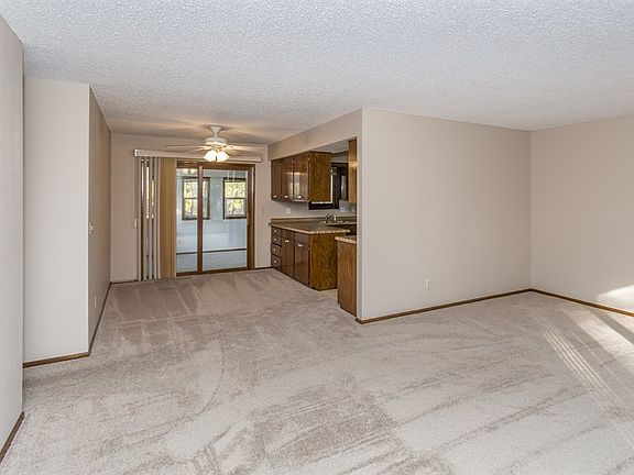 5th image of 8336 Lakewood Dr NE