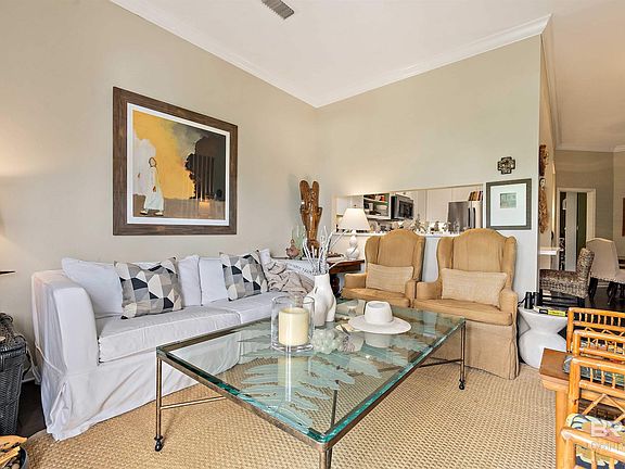 3rd image of 4 Yacht Club Dr APT 200