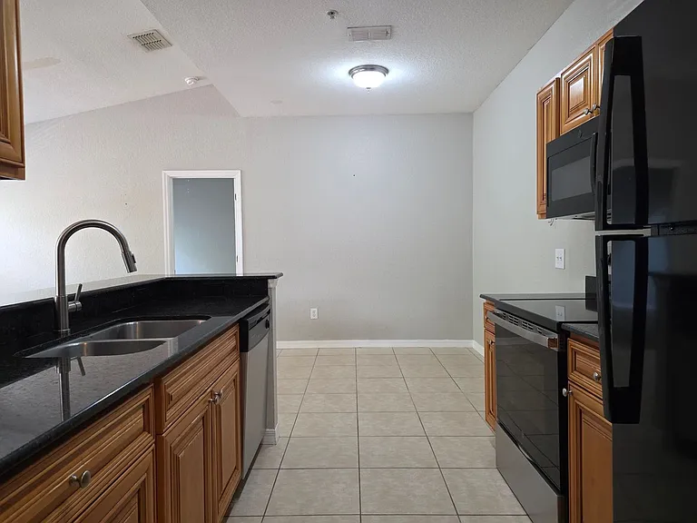 826 Grand Regency Point #202 — Photo 15