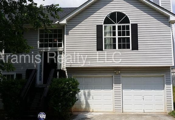 2nd image of 2925 Stonebridge Creek Dr