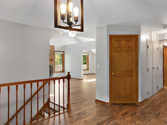 3rd image of 2527 E Hunter Dr #2527