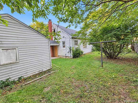 5th image of 2401 Raskob St