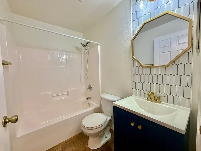 4010 Wilkes Dr — Photo 18