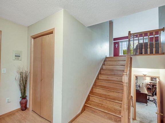 5th image of 27865 Fountain Ave