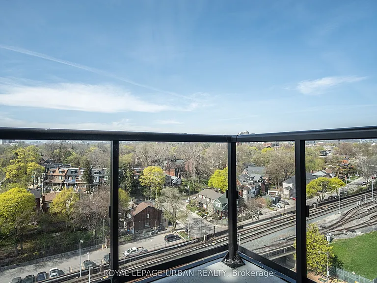 1660 Bloor St W #913 — Photo 16
