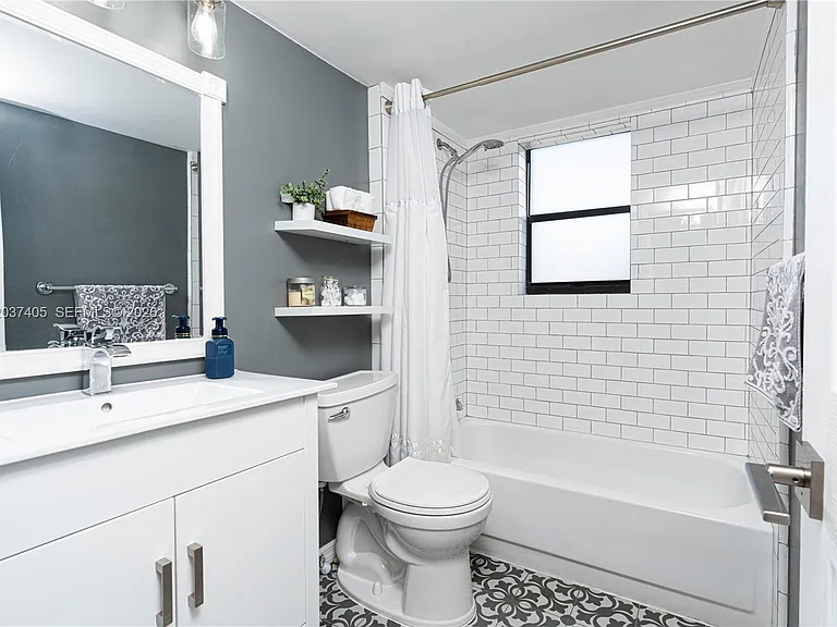 18226 Mediterranean Blvd #5-16 — Photo 16