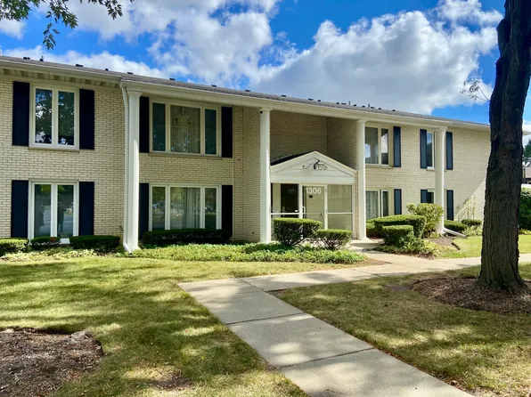 1306 S New Wilke Rd Unit 2B, Arlington Heights, IL 60005