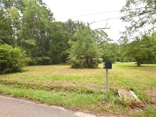 81056 Father Francis Dr, Bush, LA 70431