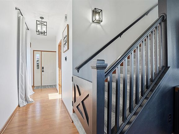 3rd image of 1572 Sadler Dr