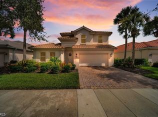 9172 Quartz Ln, Naples, FL 34120