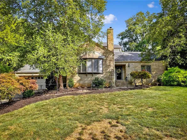 332 Oak Forest Dr, Pittsburgh, PA 15216