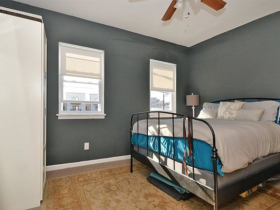 5th image of 360 6th St #1