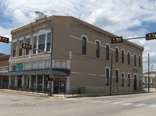 101 W Grand Ave, Comanche, TX 76442