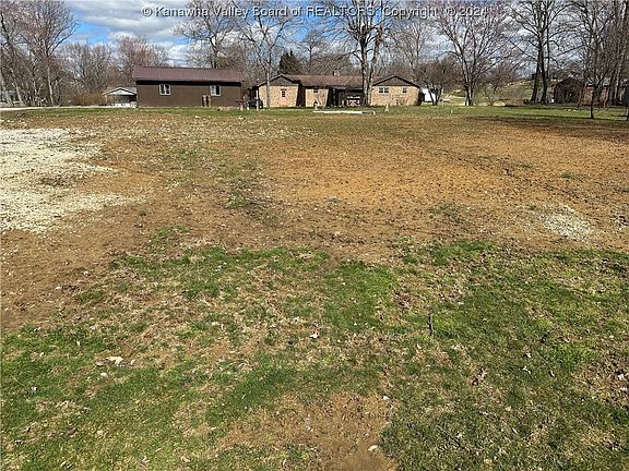4th image of 170 Tribett Ln