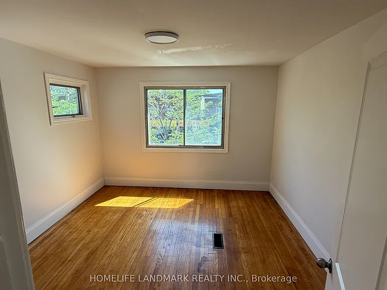 670 Mount Pleasant Rd — Photo 12