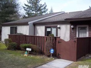 208 Birchwood Rd, Coram, NY 11727