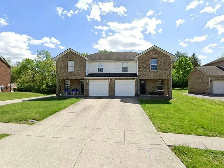 586 Hampton Way #1 — Photo 12