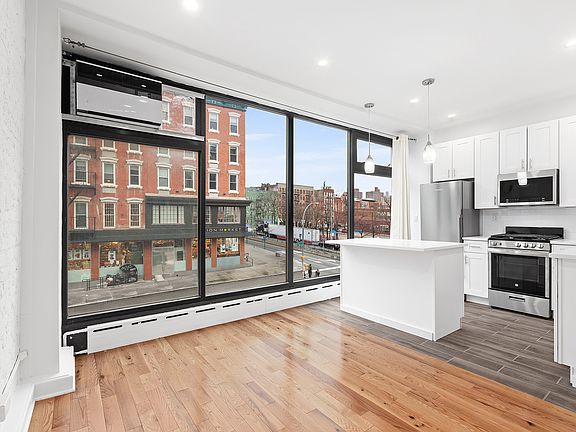 4th image of 7 Avenue A #A
