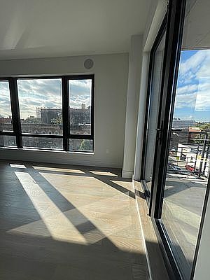 4th image of 885 Rogers Ave #606
