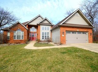 40 Deer Trail Dr, Collinsville, IL 62234