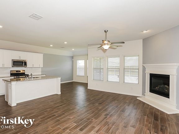 3rd image of 9113 Silver Dollar Dr