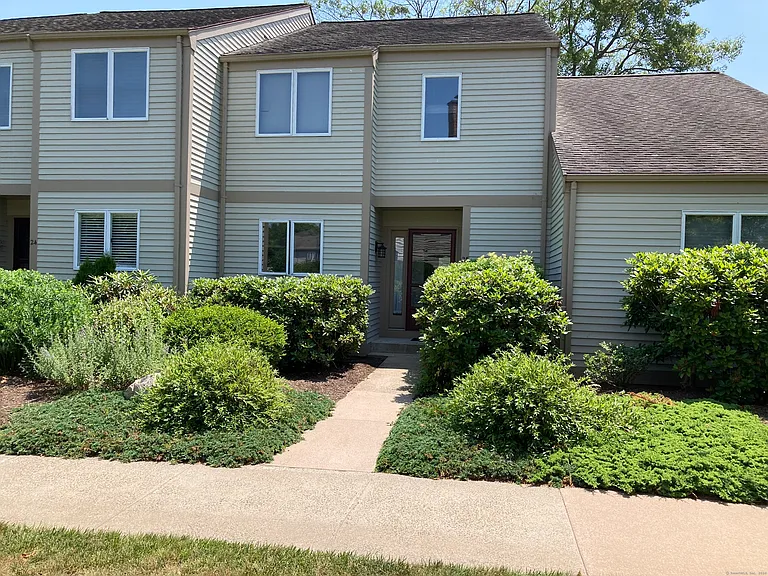 100 Dudley Ave #25 — Photo 1