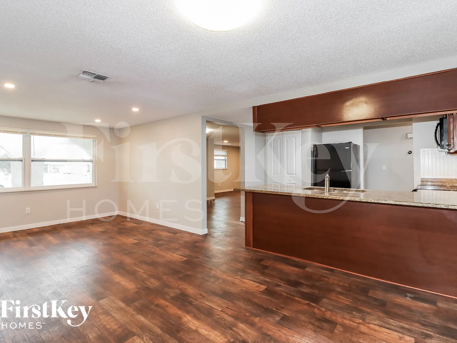 3 bed, 2.0 bath, 1524 sqft, $1,895 — Photo 4
