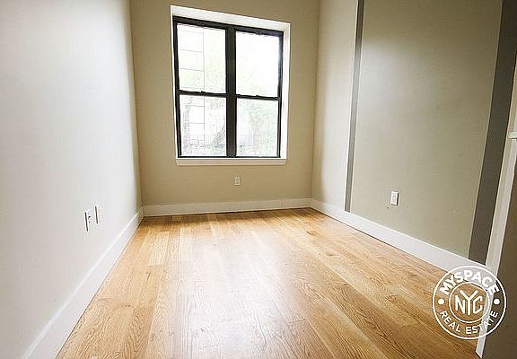 3rd image of 257 Melrose St #1R