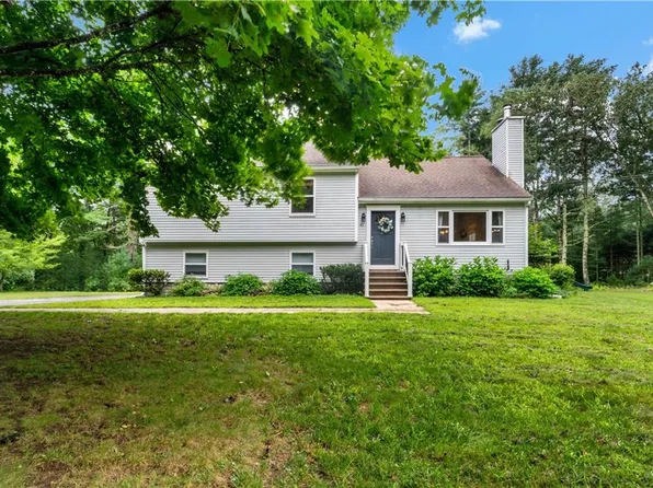 41 Timber Ridge Rd, Charlestown, RI 02813