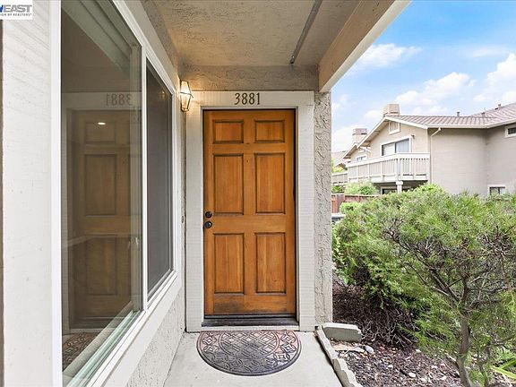 3rd image of 3881 Crow Canyon Rd