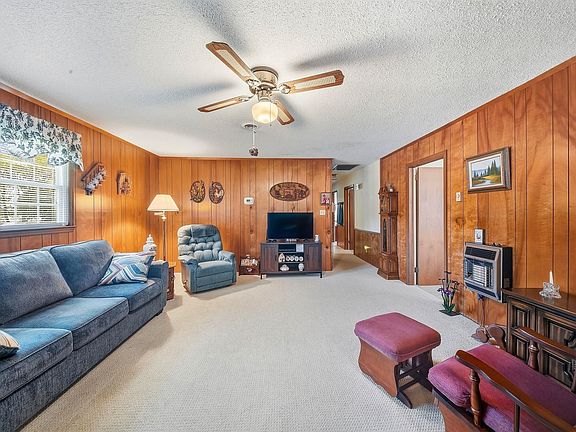 3rd image of 108 Scenic Cir
