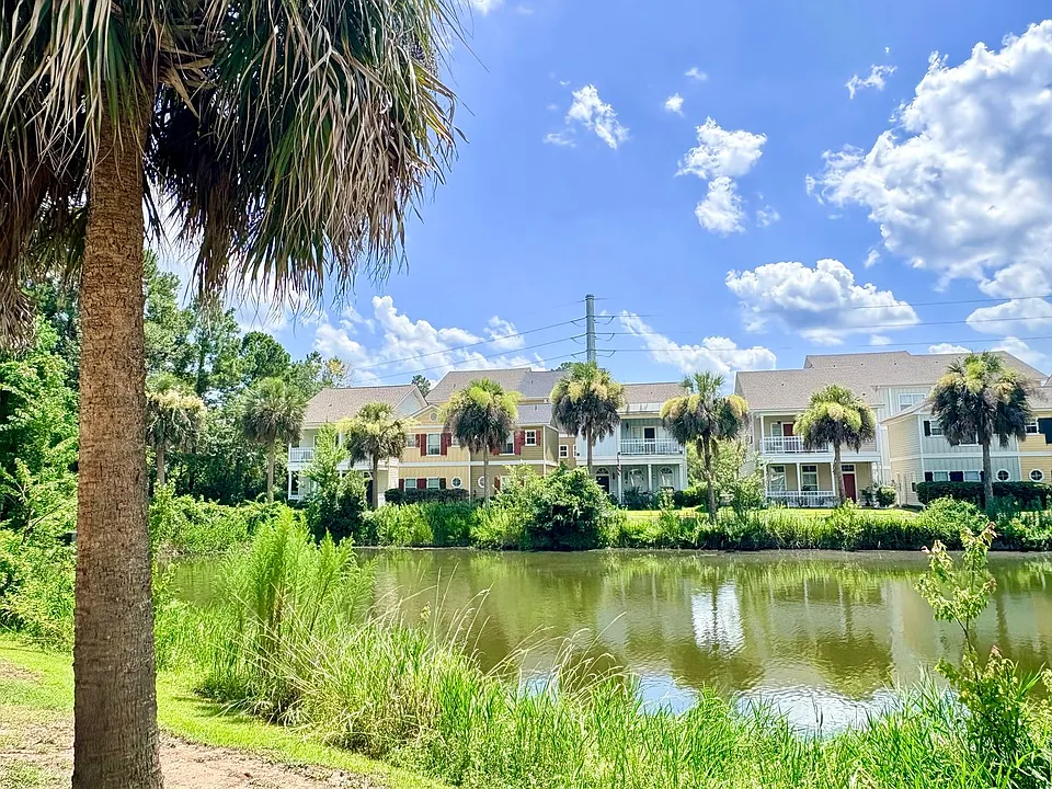 50 Cassandra Ln