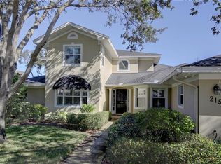 215 Osceola Rd, Belleair, FL 33756