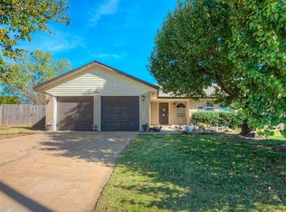 601 SW 27th St, Moore, OK 73160