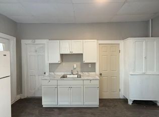 1459 1st St #1, Rensselaer, NY 12144