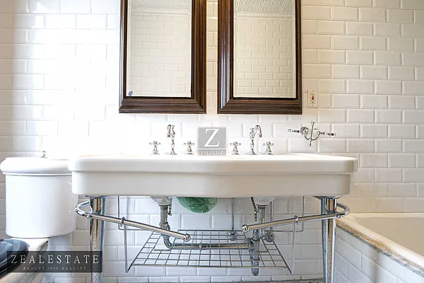 Rented by ZealEstate Group Inc | media 48