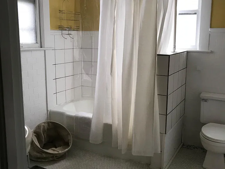 717 W Huron St #2 — Photo 10