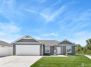 4259 Sandy Ct, Moses Lake, WA 98837
