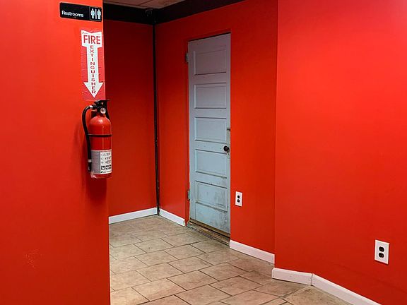 5th image of 2805 Kensington Ave