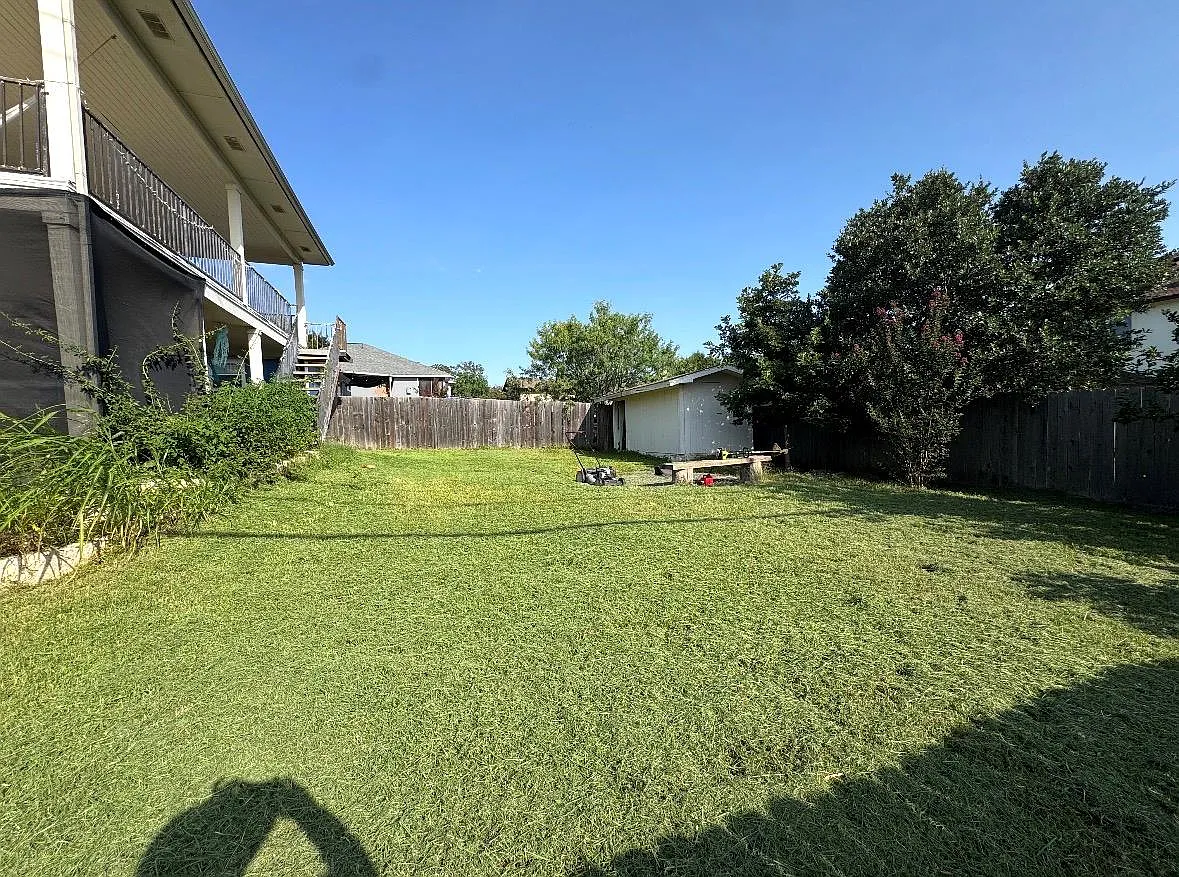 4 bed, 2.5 bath, 1589 sqft, $1,900 — Photo 3