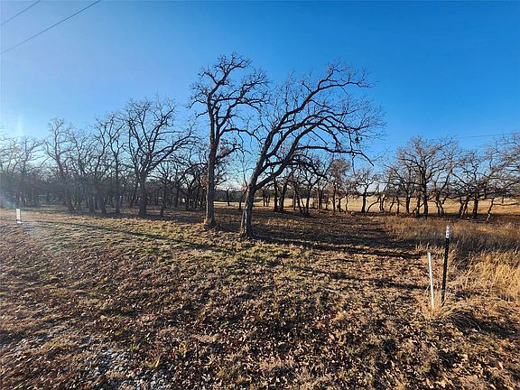 3rd image of 129 Diamond Oaks Dr