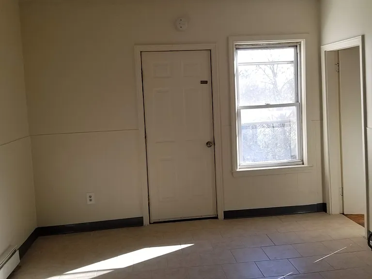 75 Bellingham St — Photo 13