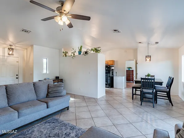 1942 N Chiricahua Ave, Tucson, AZ 85745
