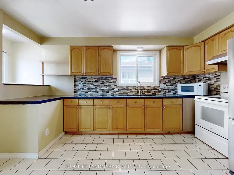 225 Pineway Blvd #UPPER — Photo 8