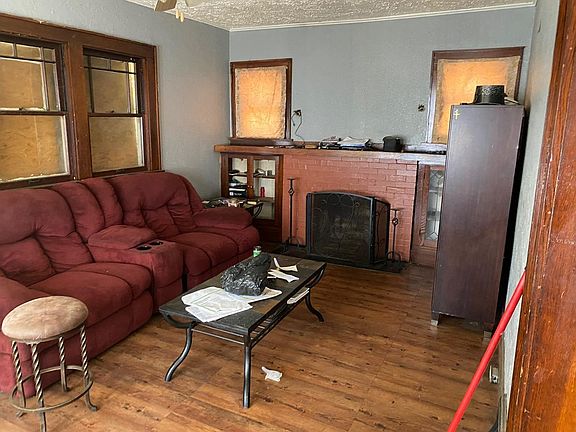 3rd image of 5015 Walrond Ave