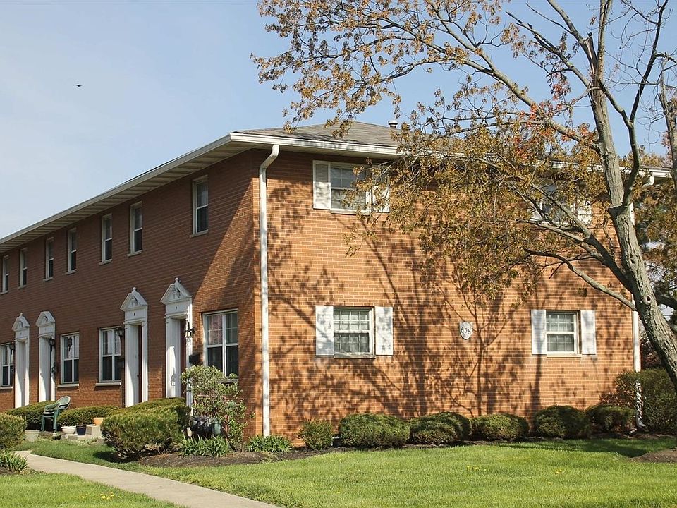 1st image of 655 Hillsdowne Rd APT D