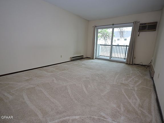 4th image of 815 Duke Dr APT 419